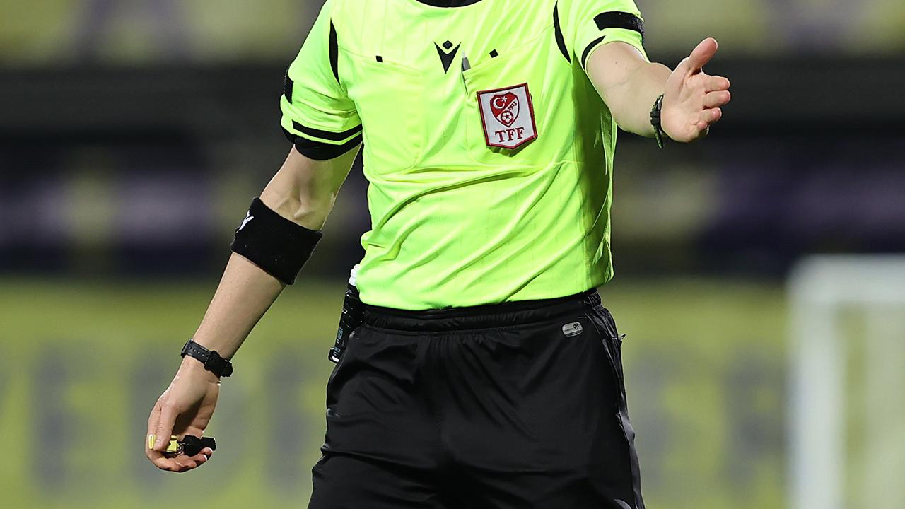 MHK'den şok karar: İki hakemin Süper Lig kariyeri sona erdi