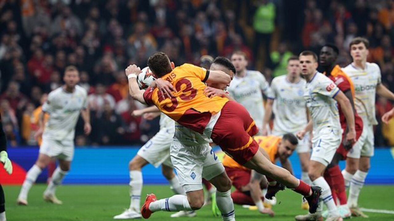 Galatasaray skoru koruyamadı, Dinamo Kiev ilk puanını aldı! Galatasaray 3 - 3 Dinamo Kiev | Maçın özeti