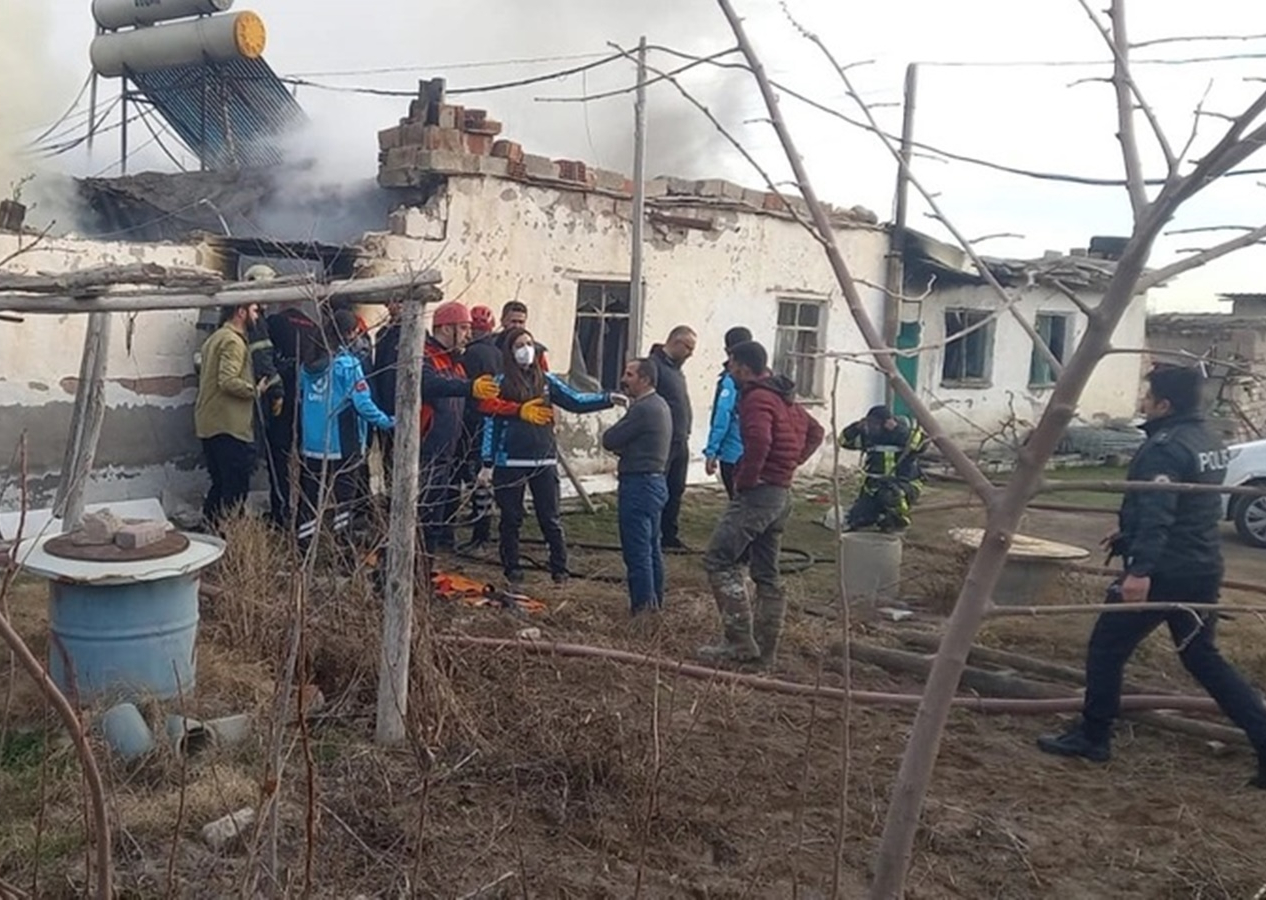 Bolu'daki yangının acısı dinmeden bir facia daha! Aksaray'da tek katlı ev yandı: 3 yaşındaki Ecrin öldü, 5'i çocuk 6 kişi hastaneye kaldırıldı