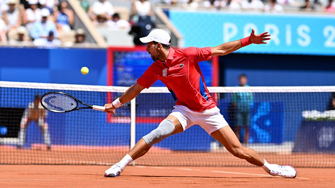 Sakatlık geçiren Novak Djokovic yarı finalden çekildi