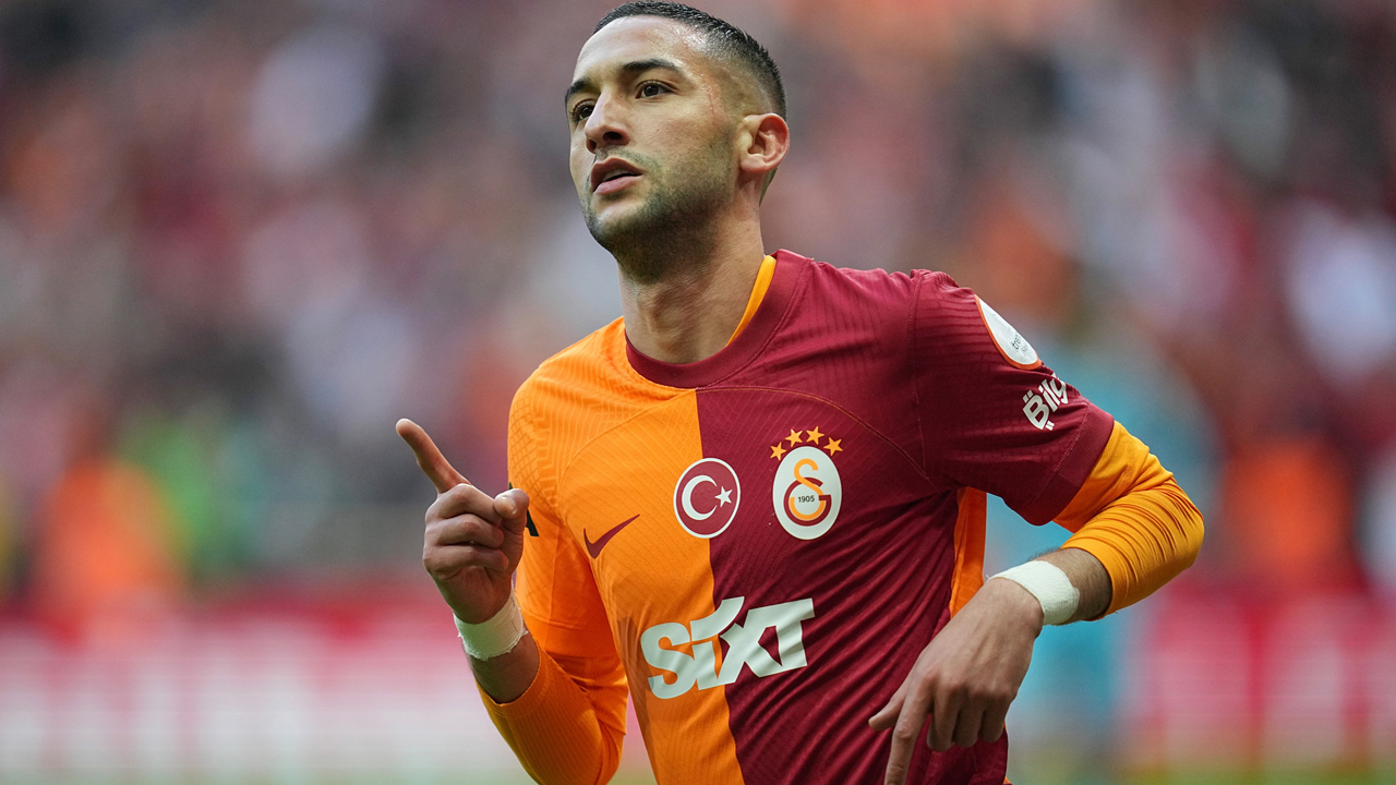 Galatasaray'da Wilfried Zaha'nın yaptığını Hakim Ziyech yapmıyor