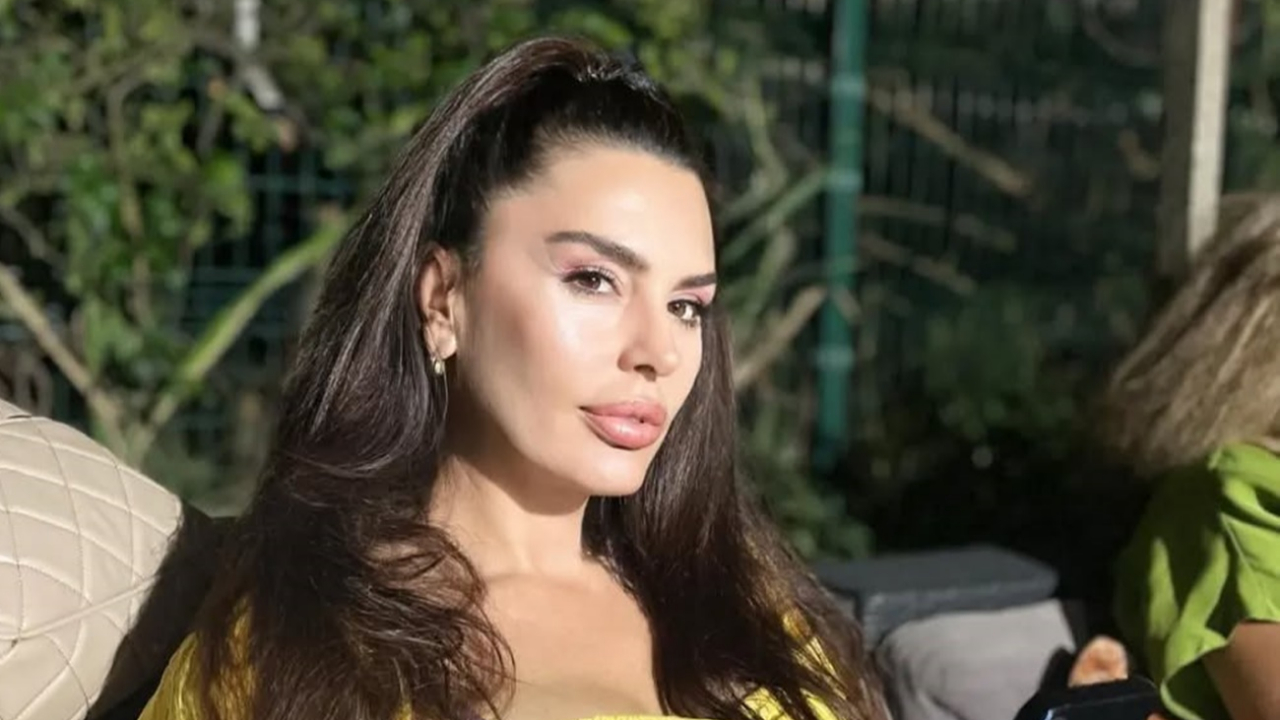 Eski manken Aysu Baçeoğlu, ''Hülya Avşar uyarmıştı'' diyerek sektör hakkında zehir zemberek sözler söyledi: Zamanında işim engellendi, kimse kimsenin ekmeğiyle oynamasın
