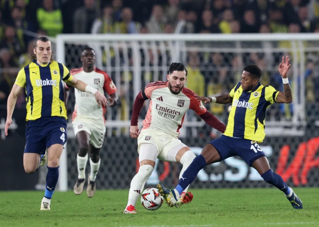 Fenerbahçe eşitliği bozamadı, play-off umutlarını son maça bıraktı! Fenerbahçe 0 - 0 Olimpik Lyon | Maçın özeti