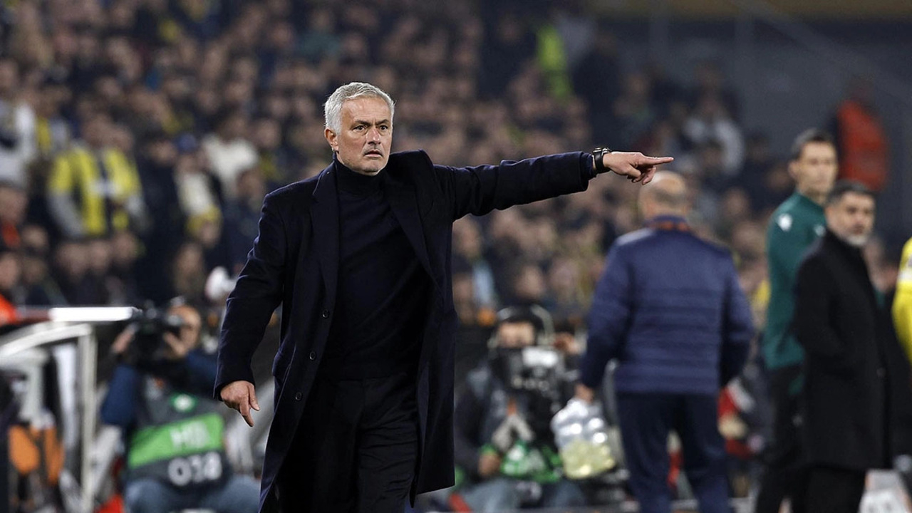 Fenerbahçe'de 15 Milyonluk Yıldız Fransa Yolcusu! Mourinho Gönderiyor