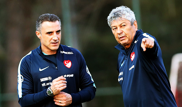 Mircea Lucescu İzlanda maçının ilk 11'ni belirledi!