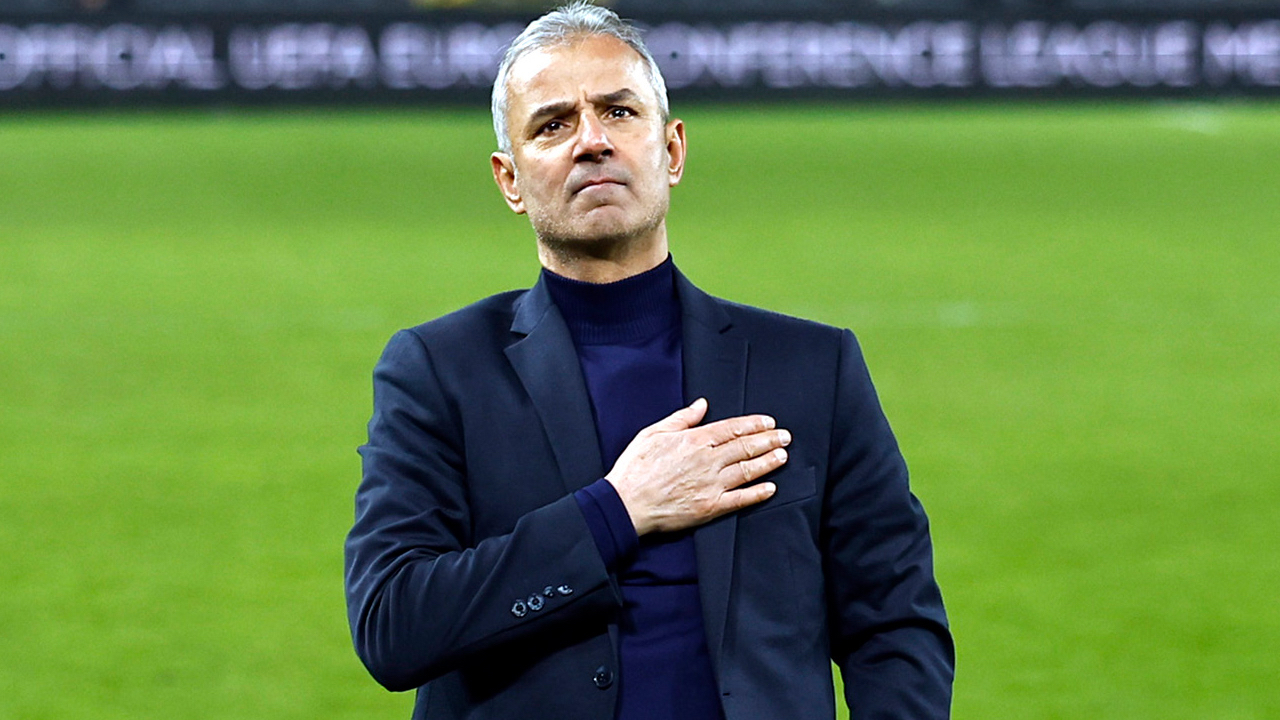 İsmail Kartal'dan İran'daki kariyerine rüya gibi başlangıç! Lider olan ezeli rakibini 10 kişiyle mağlup etti