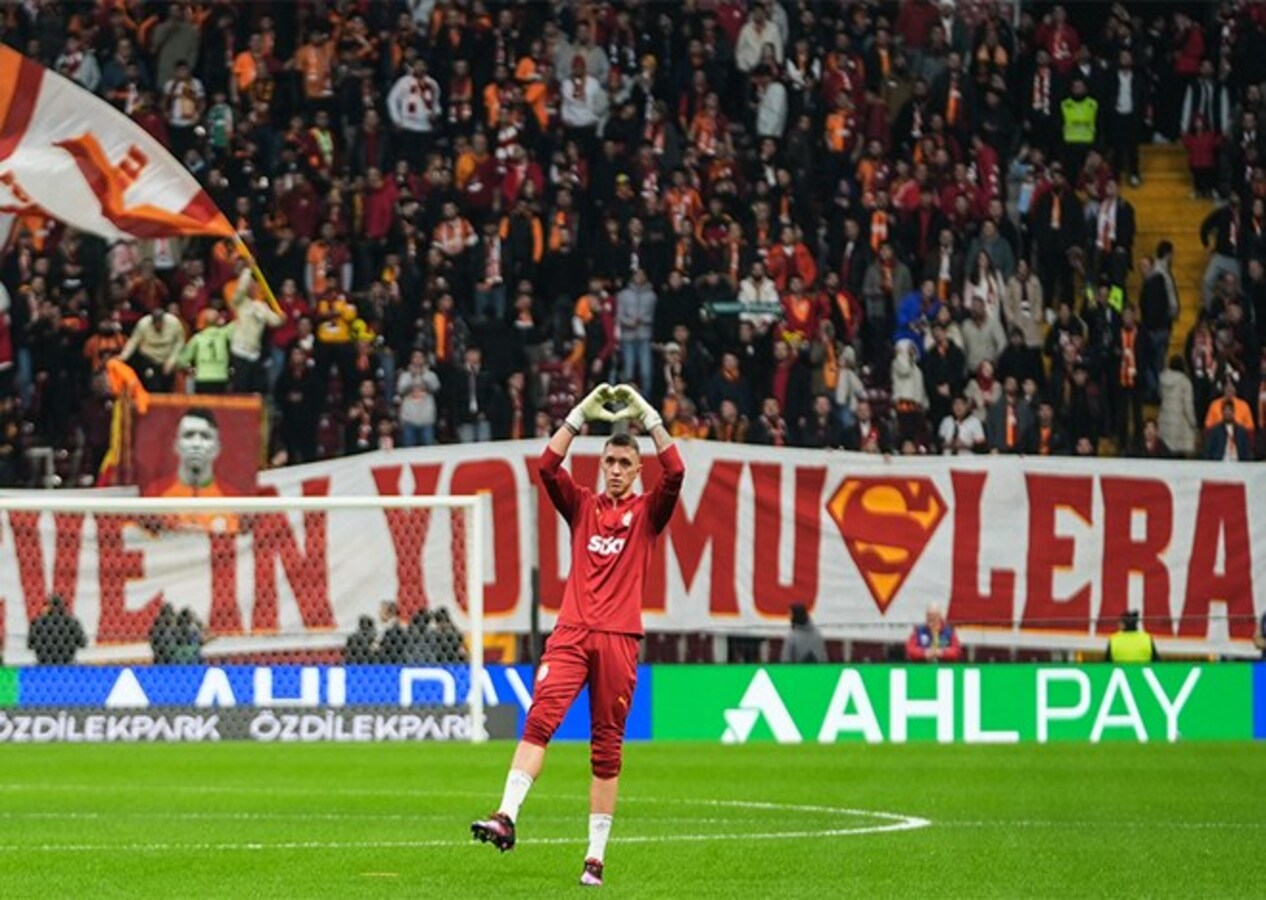 Galatasaray taraftarından Fernando Muslera'ya destek: Gönlünü aldılar!