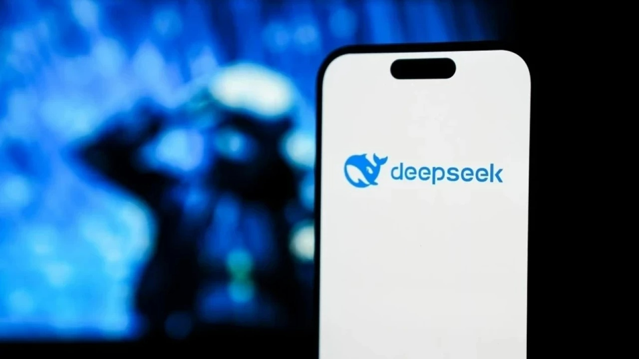 Teknoloji savaşları! Çin'in DeepSeek hamlesi ABD'yi yere serdi! Borsa resmen çakıldı!