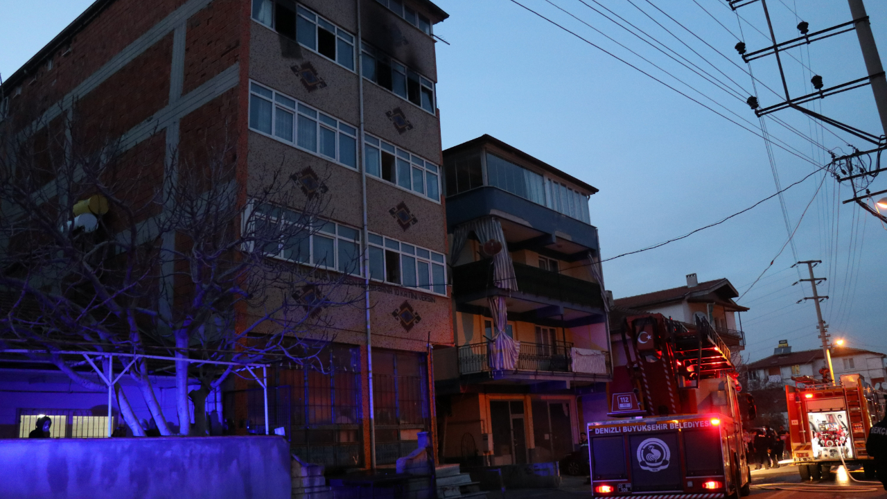 Yürekleri dağlayan olay! Denizli'de yangından çocuklarını kurtaran anne alevlerin içinde kaldı!