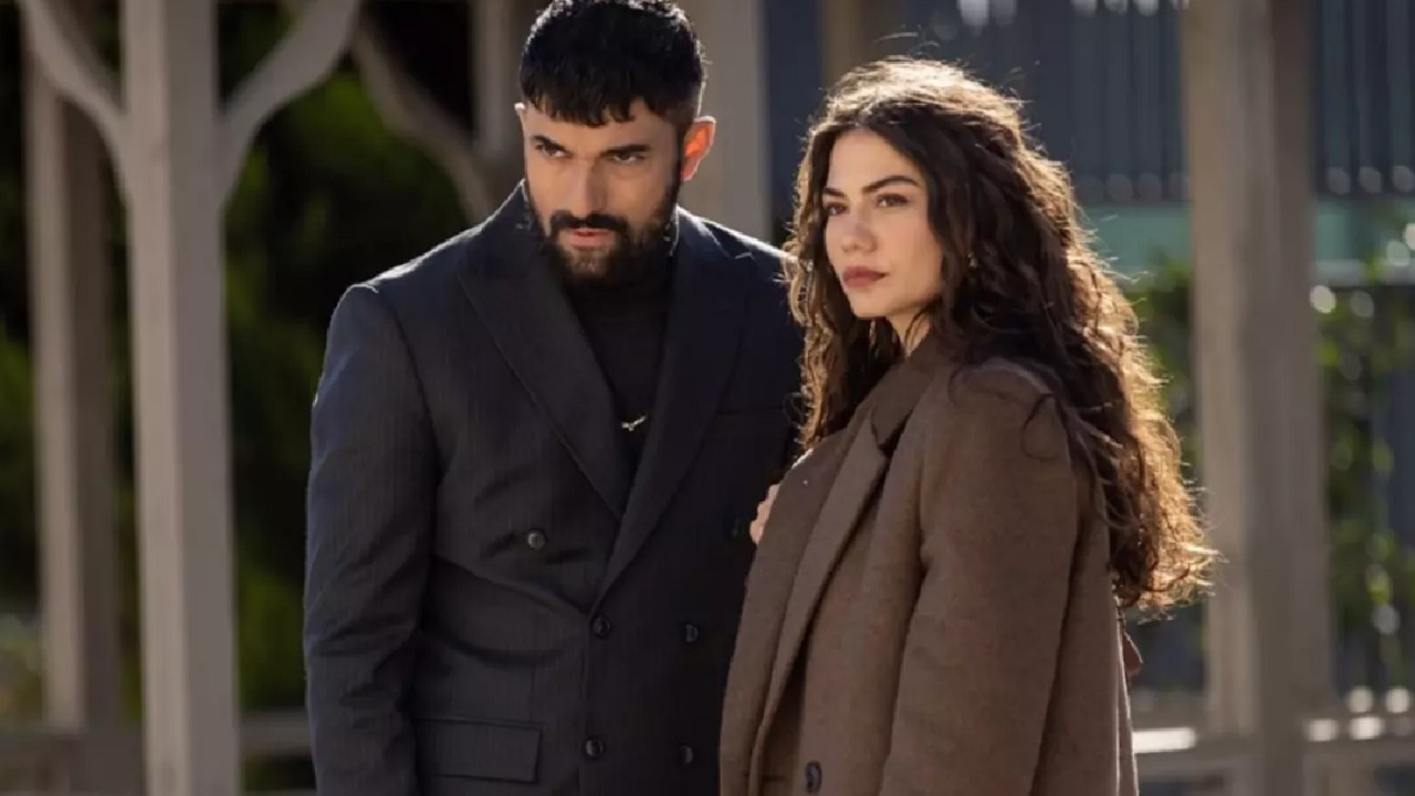 Adım Farah dizi ekibi Bulgaristan'ı fethetti! Demet Özdemir ve Engin Akyürek 3 ödülle taçlandı!