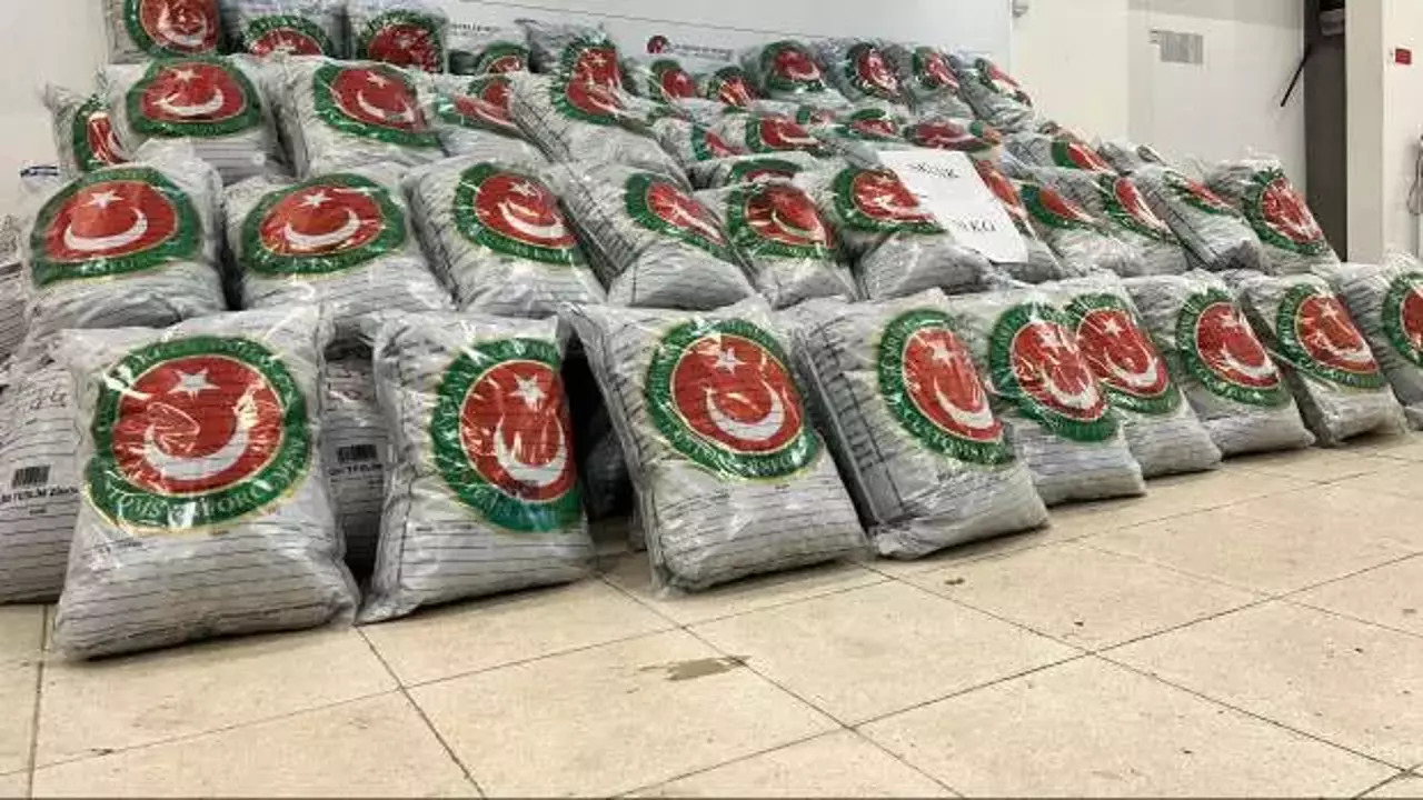 Gümrük Kapısı'nda ele geçirildi: Değeri adeta dudak uçuklattı!