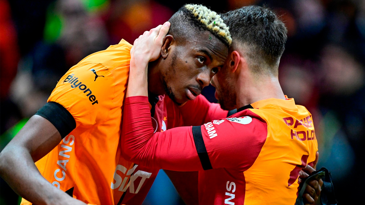 Victor Osimhen 'yumruk' iddiaları sonrası harekete geçti! Paparaziye iftira davası açacak