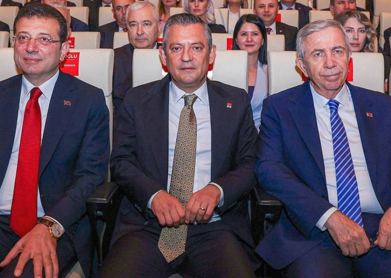 CHP'de cumhurbaşkanı adayı krizi! Mansur Yavaş'tan ön seçime itiraz! "Parti artık bu iki isimle süreci götüremiyor"