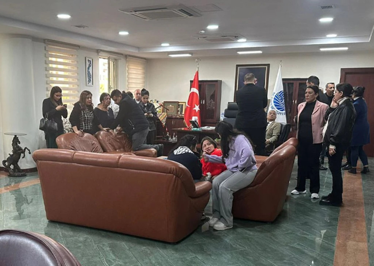 CHP'li belediyeye haciz şoku: Eşyalarına el konuldu!