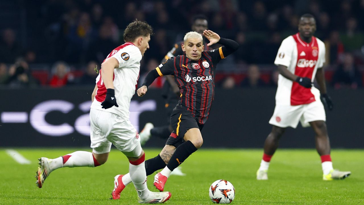 Galatasaray Ajax Deplasmanında Mağlup Oldu