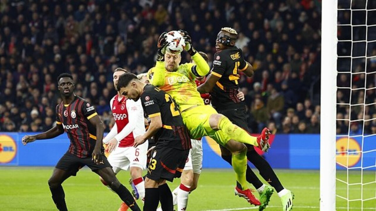 Galatasaray Hollanda'da umduğunu bulamadı, ilk 8'e adını yazdıramadı! Ajax 2 - 1 Galatasaray | Maçın özeti