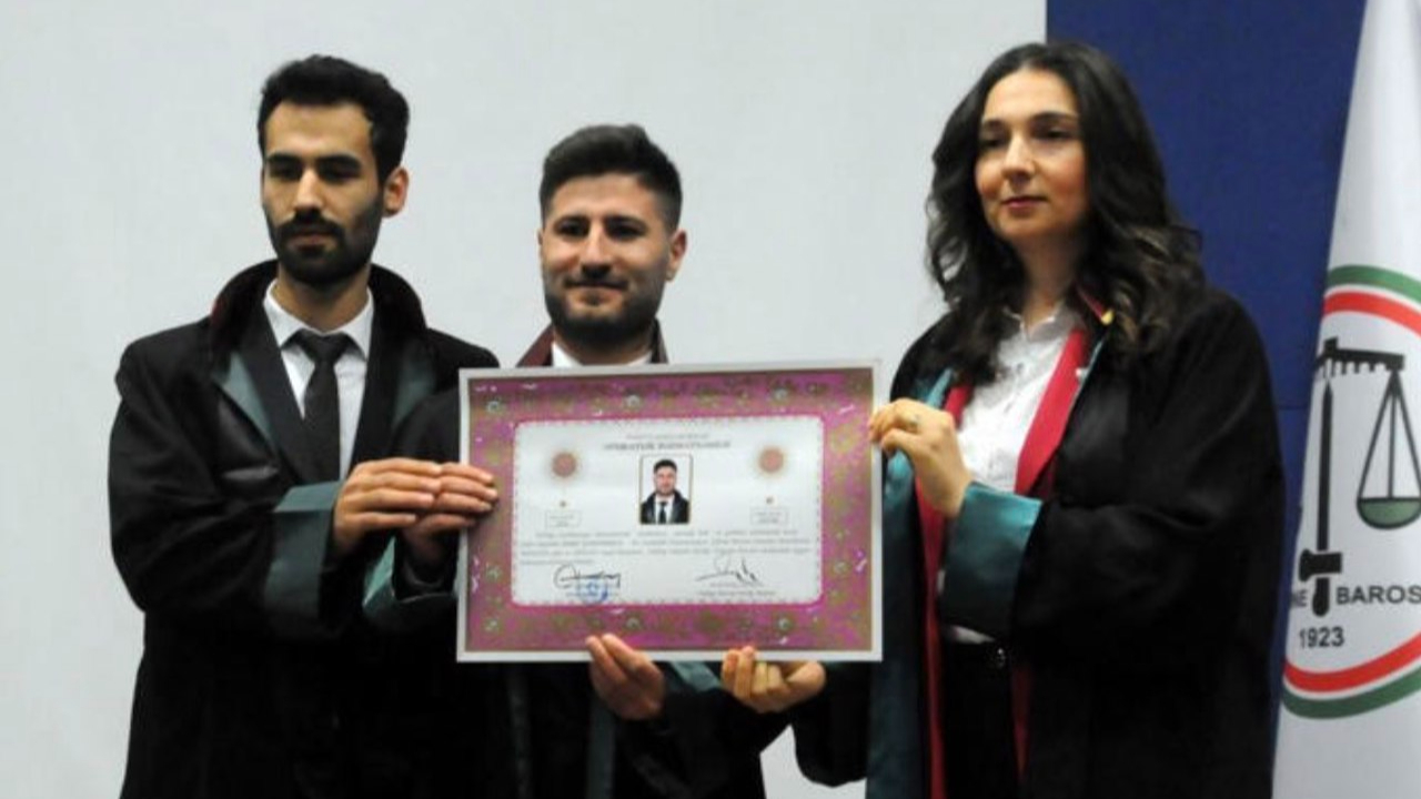 En büyük hayali gerçek oldu... Mübaşir olarak çalıştığı adliyeye böyle döndü