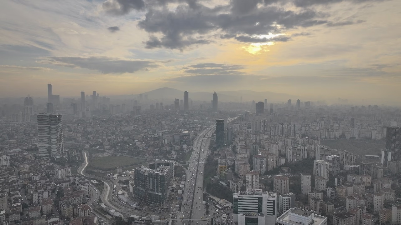 İstanbul'un havası alarm veriyor: İşte en kirli ilçeler! 'Maske takın' tavsiyesi