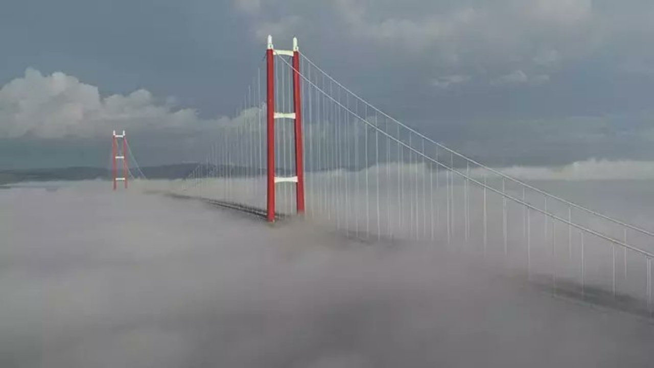 Çanakkale Boğazı sis nedeniyle transit gemi geçişlerine kapatıldı!