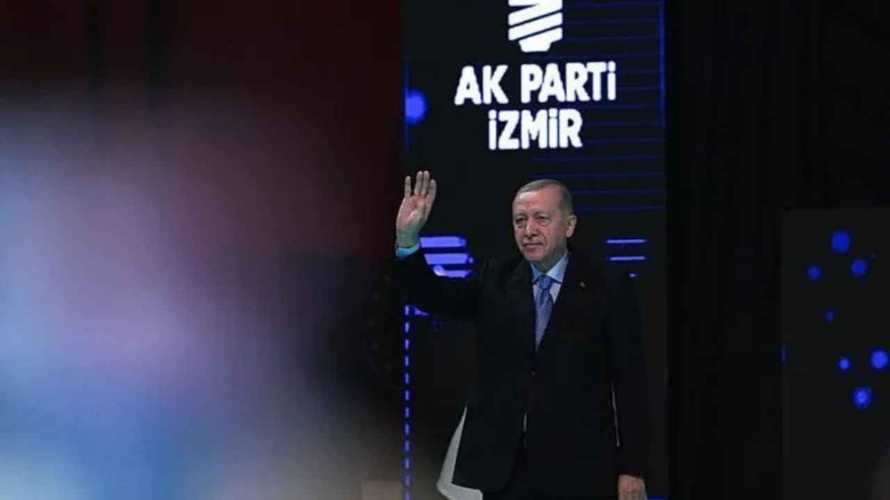 AK Parti yeni İzmir İl Yönetimi belli oldu! Listede dikkat çeken isimler var...