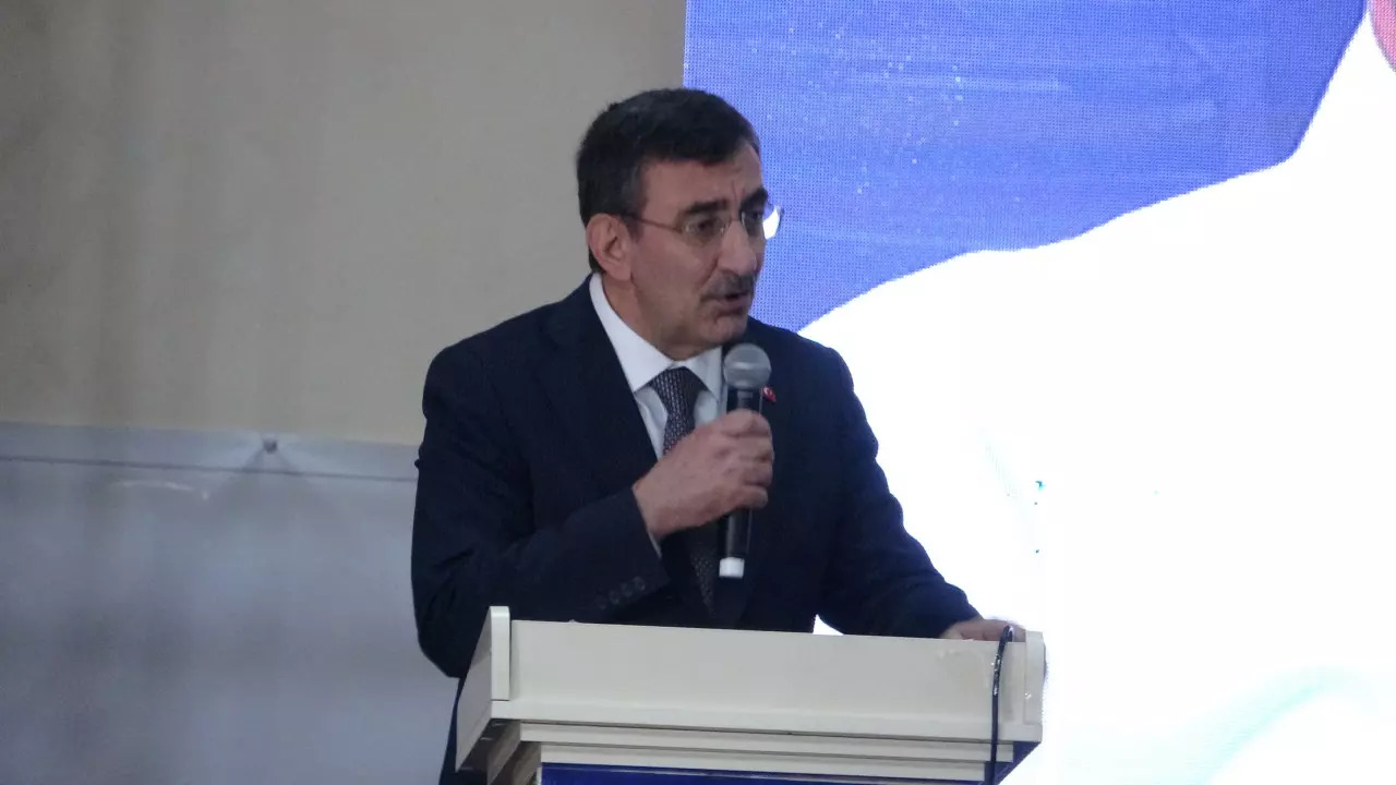 Cevdet Yılmaz Ardahan'dan enflasyonun düşüşü için net tarih verdi!