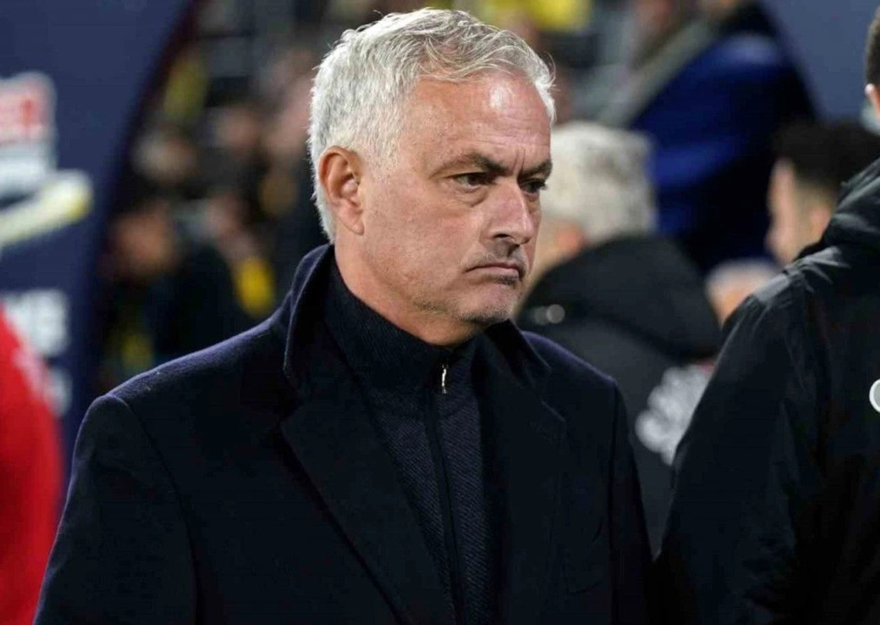Jose Mourinho'dan sitem dolu açıklamalar: Takımın biraz daha karakterli olması gerekiyordu!