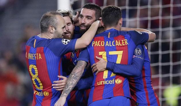 Barcelona yıldız futbolcuyla ömürlük sözleşme yaptı!