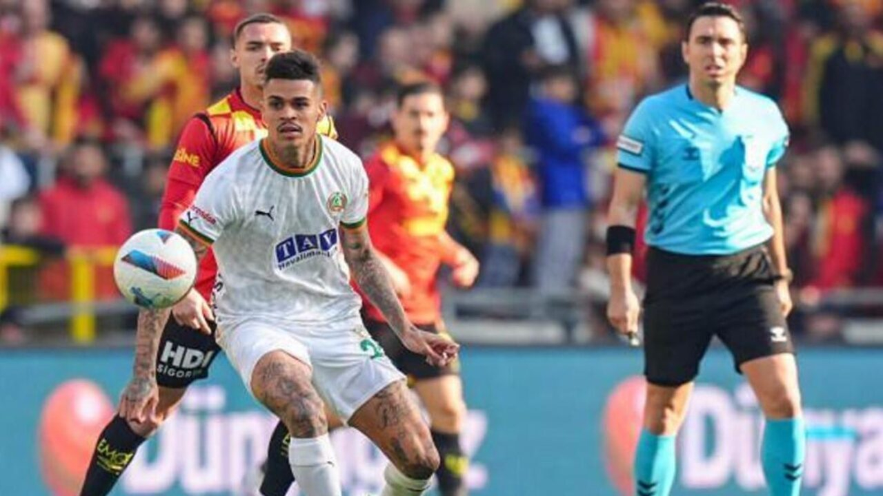 Alanyaspor deplasmanda tek attı, 3 puanı hanesine yazdırdı! Göztepe 0 - 1 Alanyaspor | Maçın özeti