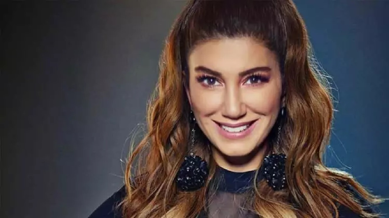 Nadide Sultan'dan ABD'de insanlık dersi! Soğuk havaya aldırmadı, evsizlere yemek dağıttı...