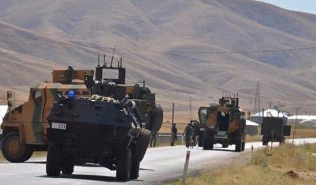 Teröristler yanlarındaki silahlarla yakalandılar!