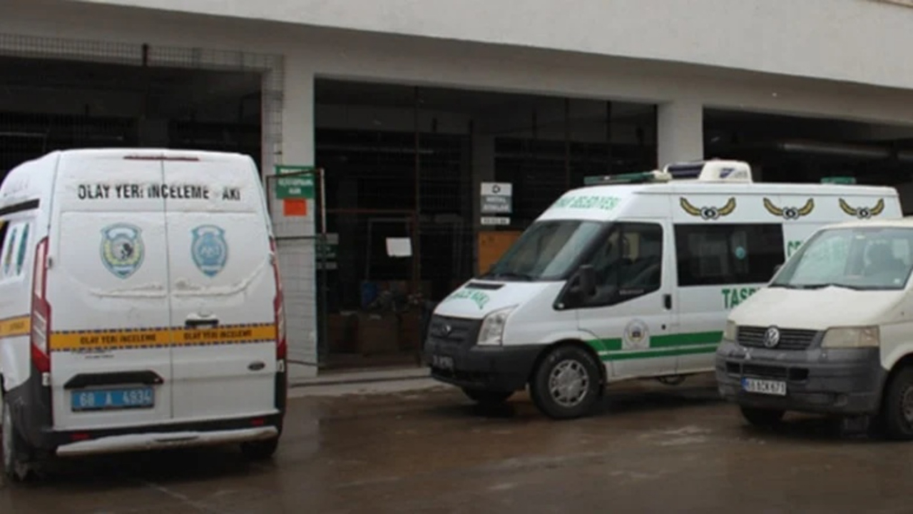 Kar yağışını izlemek isterken pencereden düştü! Aksaray'da eski Belediye Başkanı Sabri Pamuk hayatını kaybetti