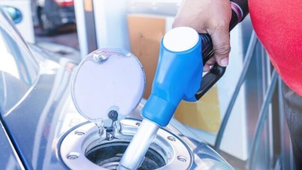 Araç sahipleri dikkat! Akaryakıta zam geldi! İşte 5 Şubat 2025 güncel benzin, motorin fiyatları