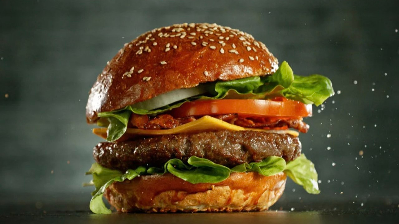 Şok eden gıda sahtekarlığı... Hamburger yerine kalp eti yedirdiler