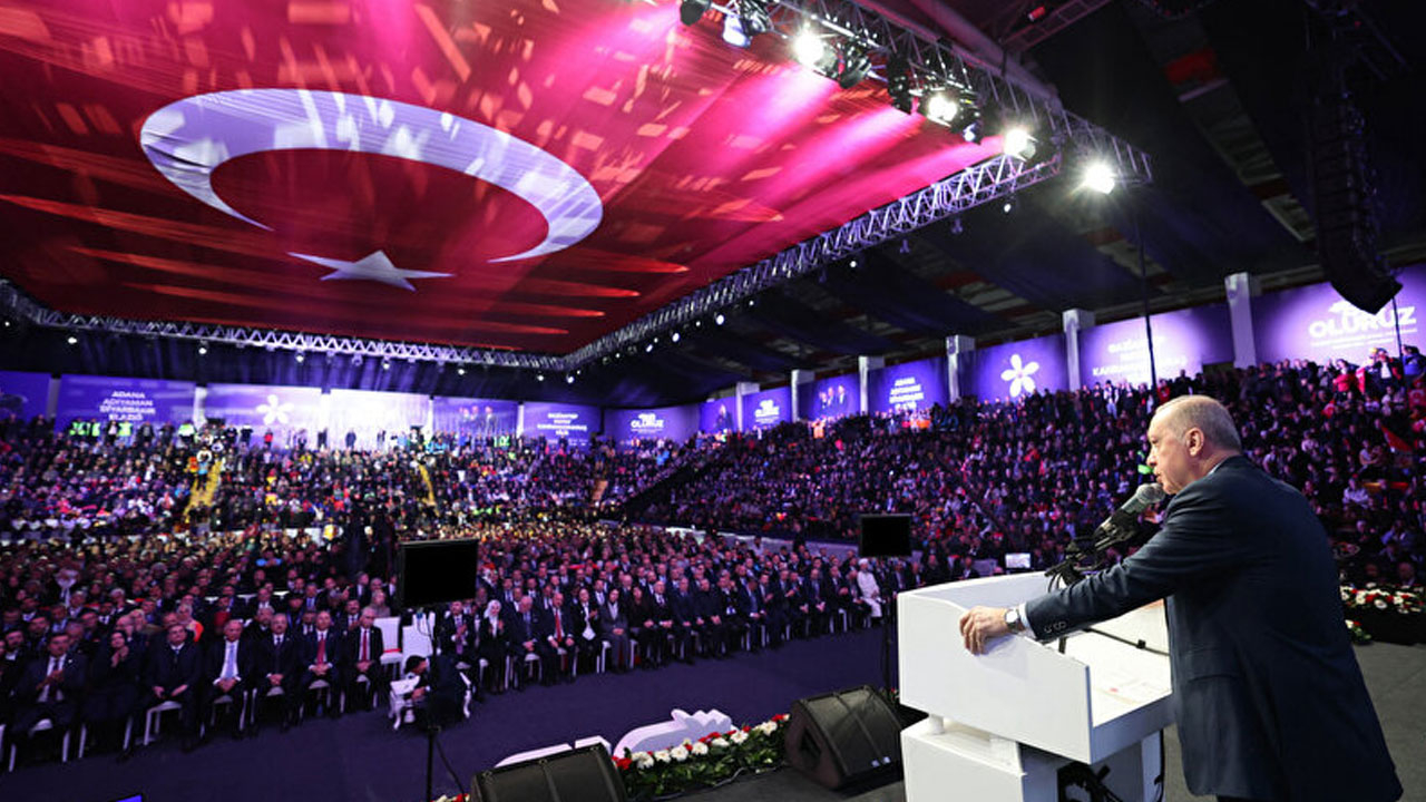 Devlet burada! Cumhurbaşkanı Erdoğan: Deprem bölgesine 2,6 trilyon liralık yatırım yaptık!