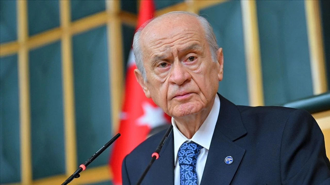 Kabine üyelerinden Devlet Bahçeli'ye geçmiş olsun mesajları!