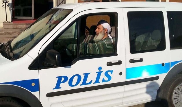Sarıklı polisin ardından 2 sayfalık kılık kıyafet  genelgesi