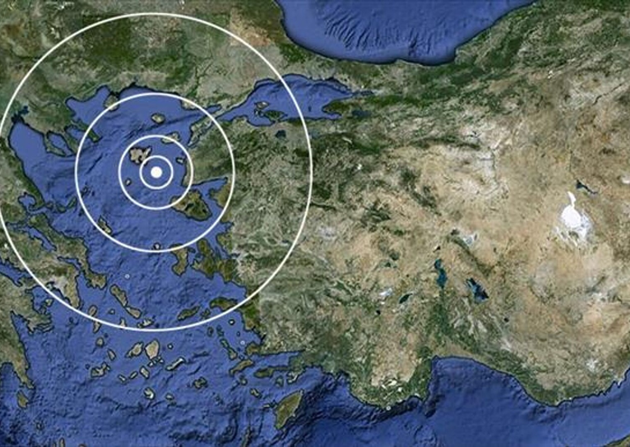 İzmir ve Aydın'da da hissedildi! Ege Denizi'nde şiddetli deprem!