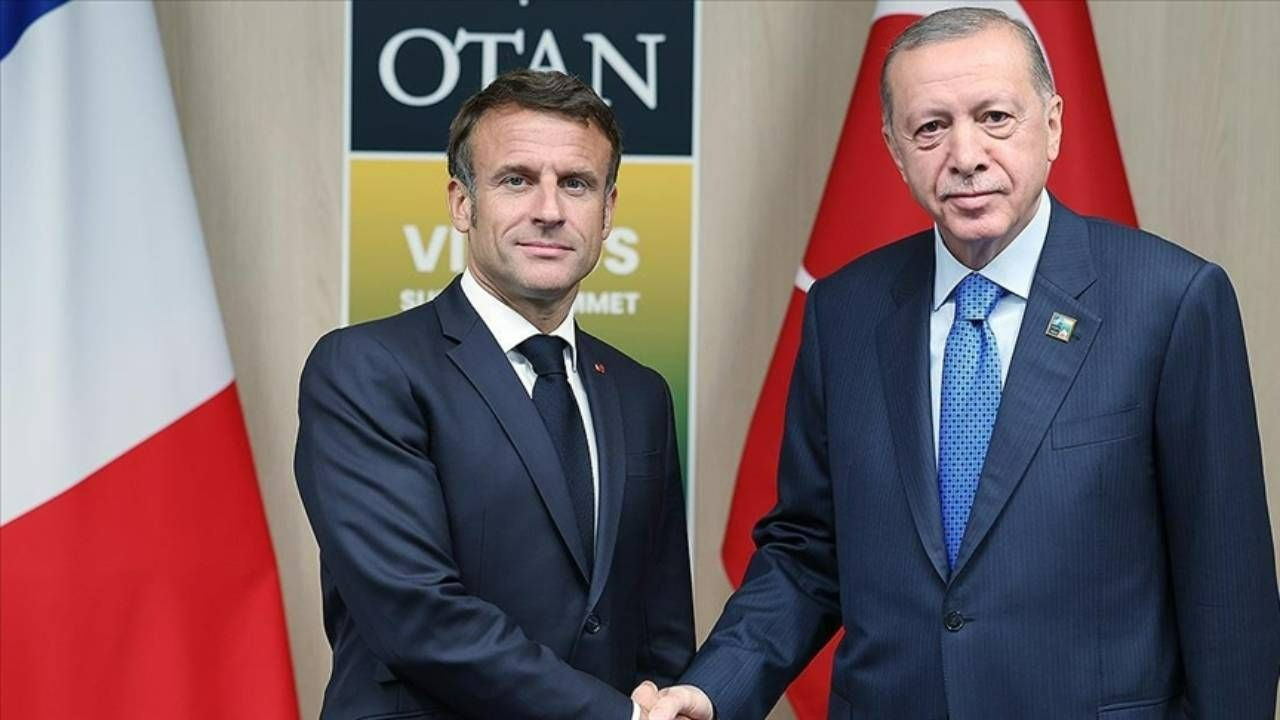 Cumhurbaşkanı Erdoğan, Macron ile telefonda görüştü! İşte gündemdeki başlıklar