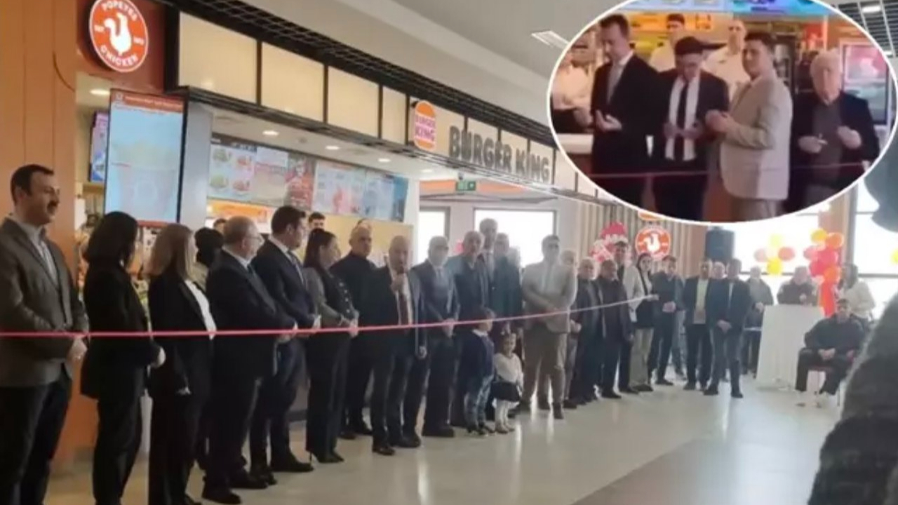Hem de Rize'deki krizden sonra... Burger King açılışında boy gösteren AK Partililere tepki yağıyor