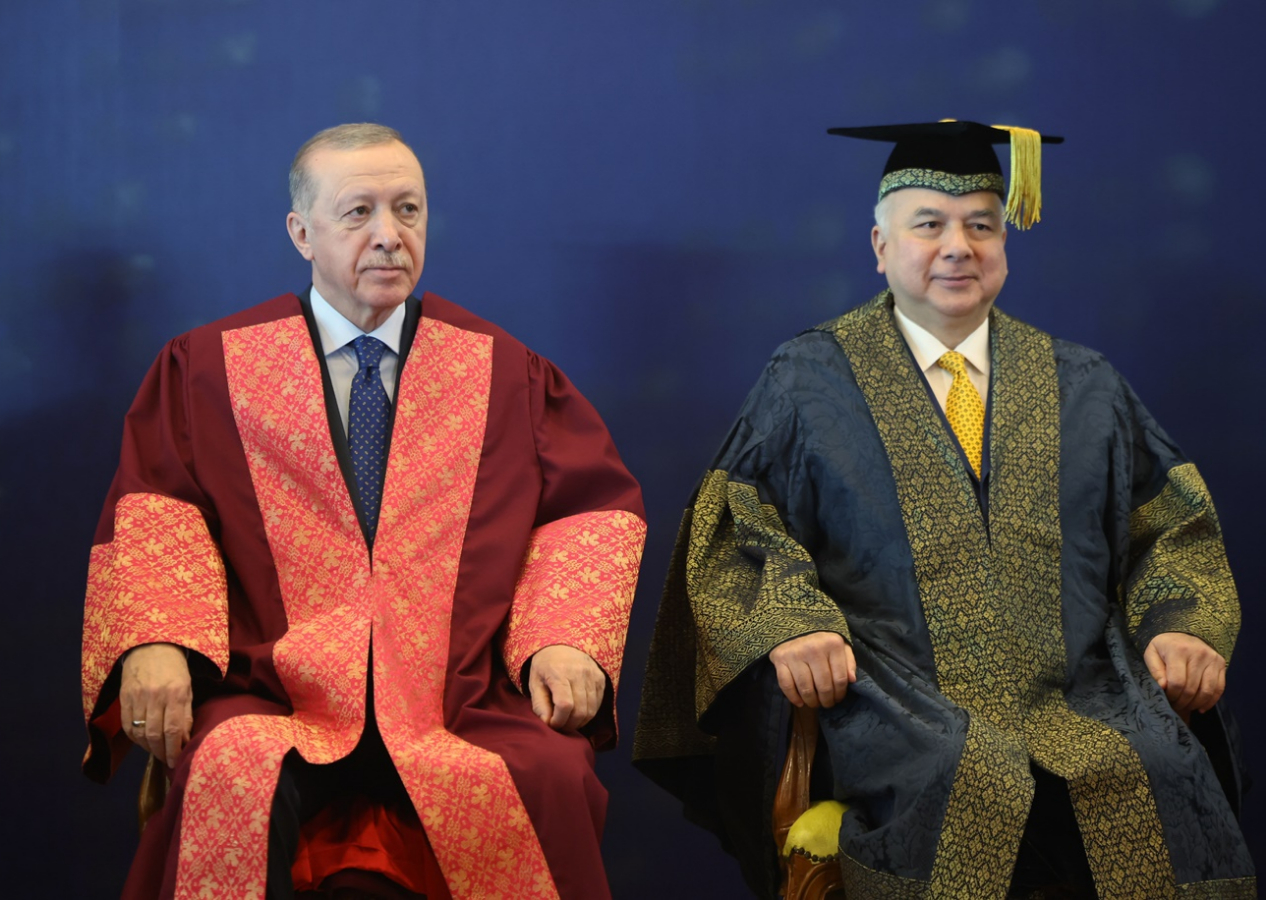 Cumhurbaşkanı Erdoğan'a Malezya'da fahri doktora beratı verildi!