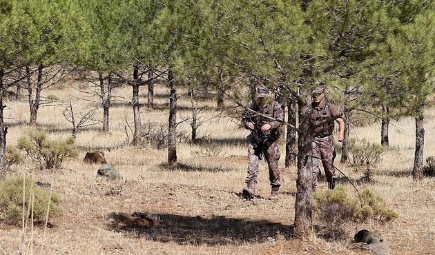 Muğla'da teröristlerle sıcak temas! Kaçan 2 PKK'lının izi bulundu...