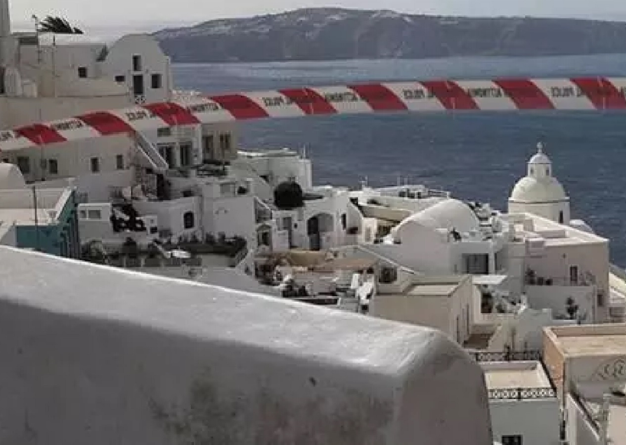 Ege Denizi'nde depremlerin ardından sular çekiliyor...