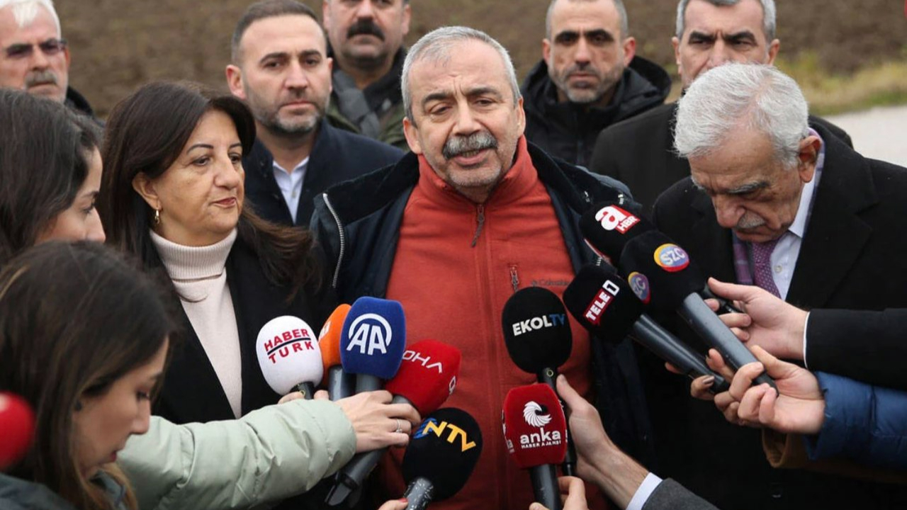 Yeni çözüm arayışları... DEM heyeti Demirtaş ile görüştü