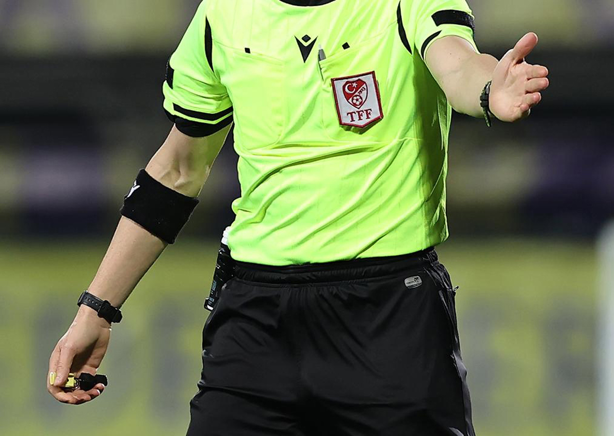 Türkiye Futbol Federasyonu derbi için kararını verdi! "Türk hakem yönetecek"