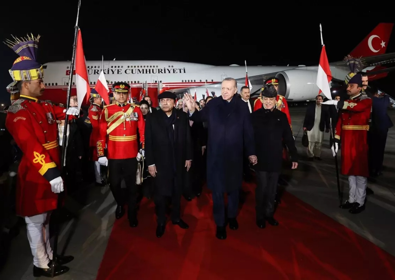 Pakistanlılardan Cumhurbaşkanı Erdoğan'a özel 'Dombra' klibi!