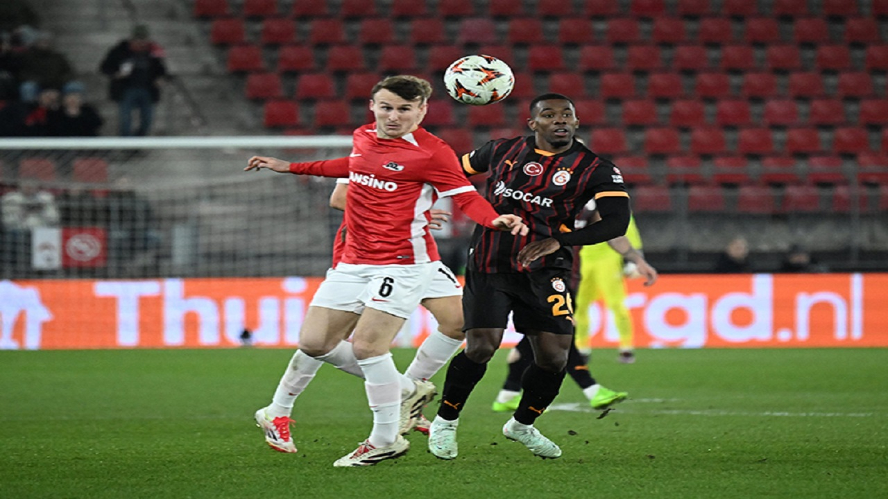 Galatasaray AZ Alkmaar Deplasmanında Ağır Yenilgi Aldı