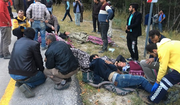 Uludağ'da can pazarı: 13 yaralı!