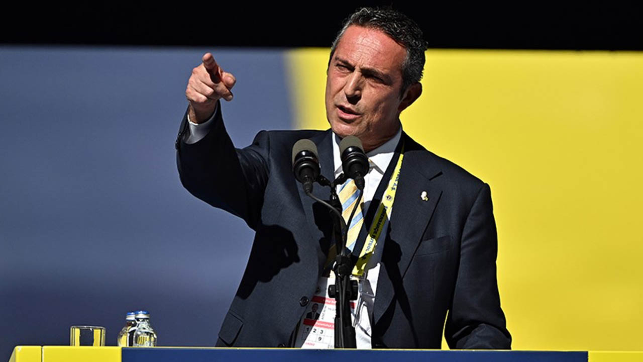 Fenerbahçe'de Kaleci Operasyonu! Ali Koç Hem Livakovic Hem de İrfan Can'la Yolları Ayırıyor, Hedefte O Yıldız Var!