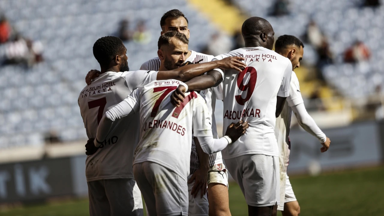 Hatayspor'a hayat veren galibiyet! 11 maç sonra galip geldiler
