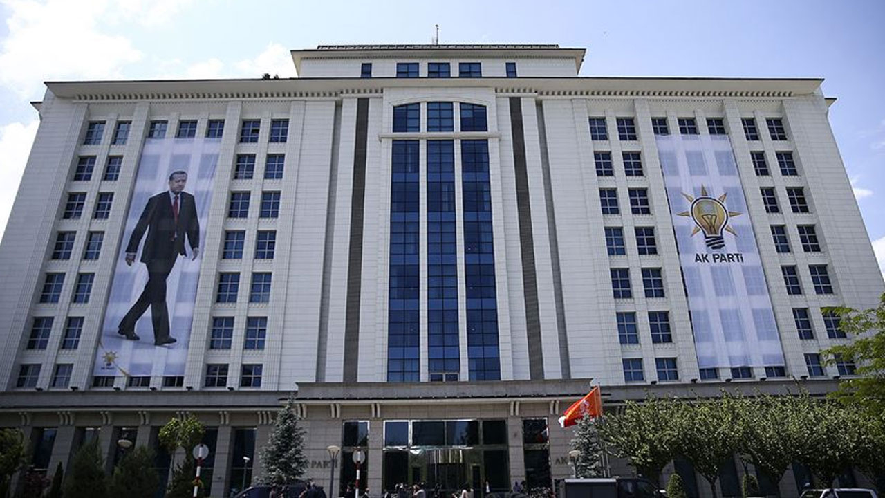 Kulisleri sallayan iddia! AK Parti Genel Başkan Yardımcılığı görevine partinin genç yüzü Eyüp Kadir İnan getirilecek!